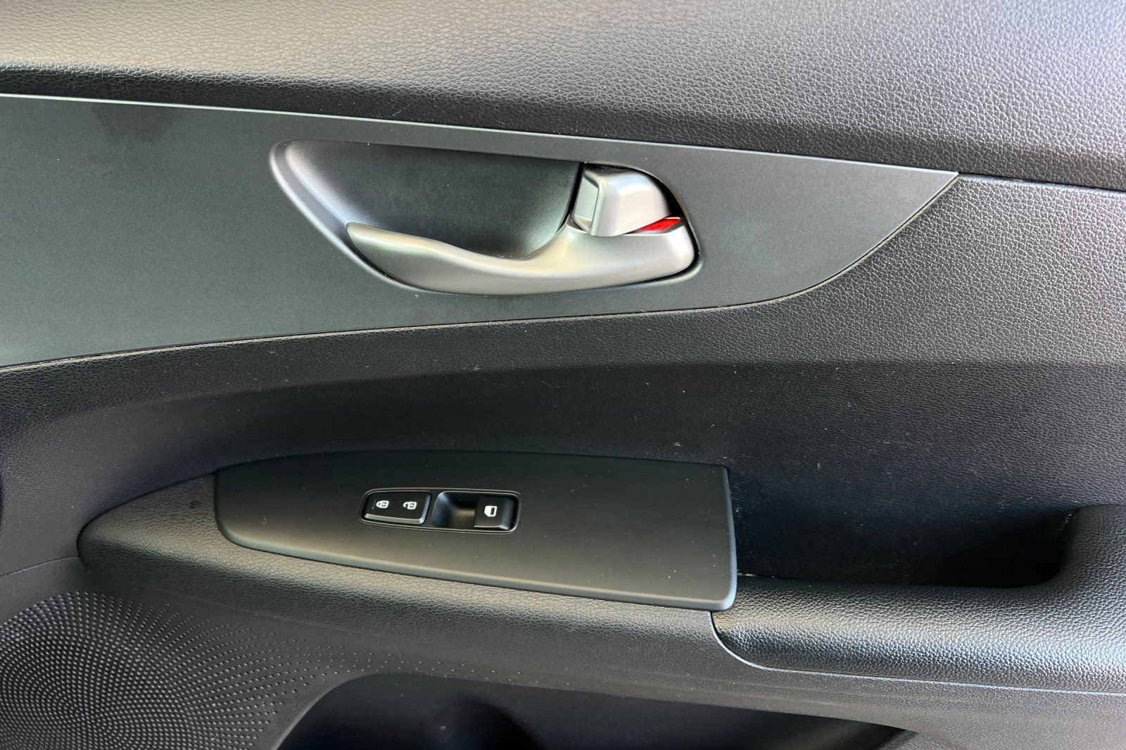 Used 2021 Kia Forte LXS FWD image 21