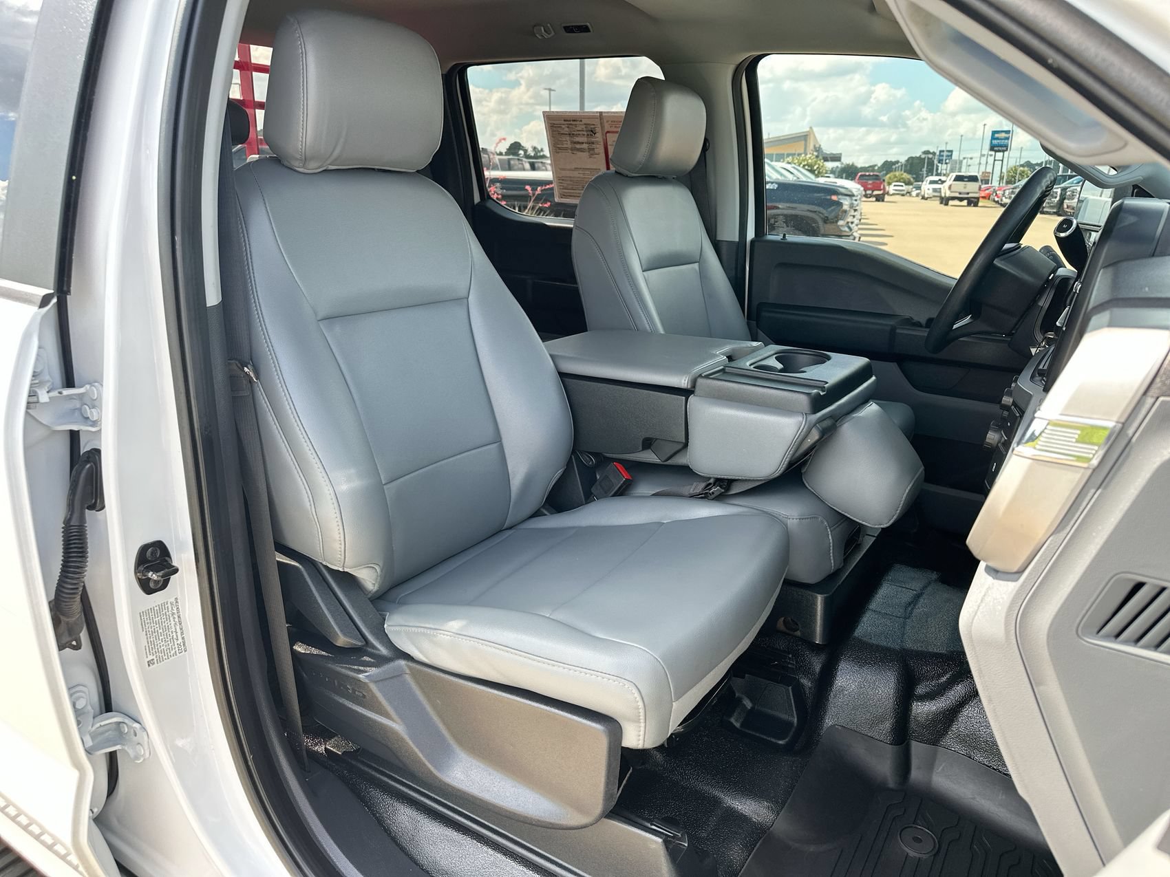Used 2024 Ford F550 4x4 Crew Cab Super Duty image 23
