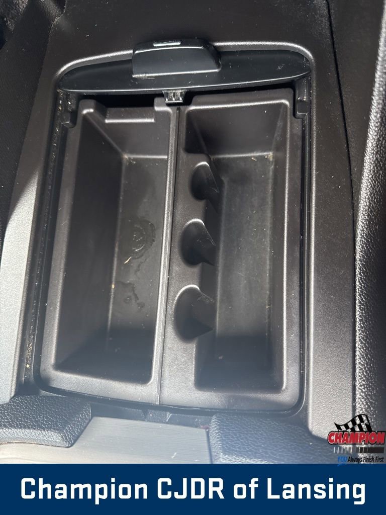 Used 2011 GMC Acadia SLE image 35