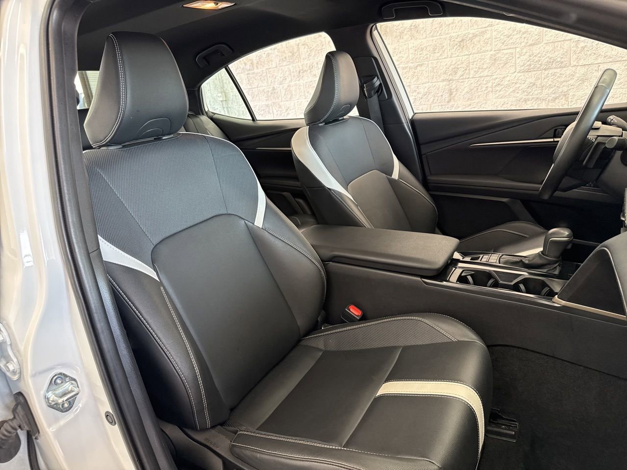 Used 2025 Toyota Camry SE w/ Convenience Package image 47