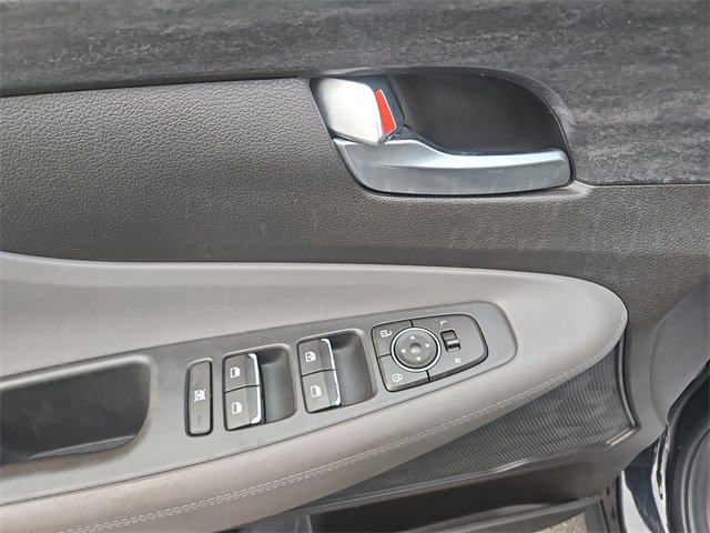 Used 2020 Hyundai Santa Fe SE w/ Cargo Package image 21