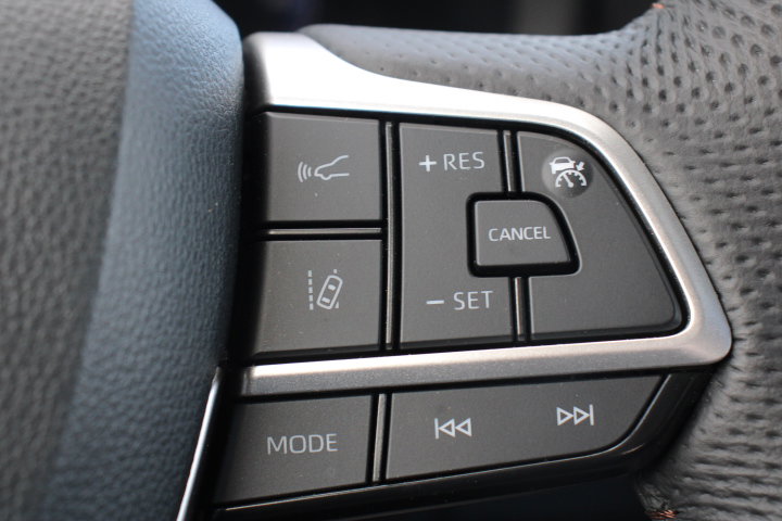 Certified 2025 Toyota Sienna Limited image 26