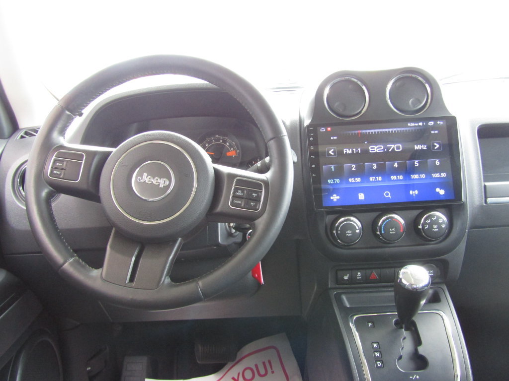Used 2015 Jeep Patriot High Altitude AWD/4WD image 5