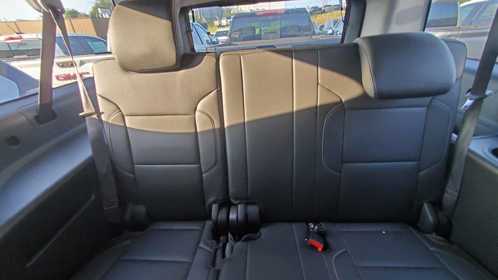 Used 2018 Chevrolet Suburban LT AWD/4WD image 7
