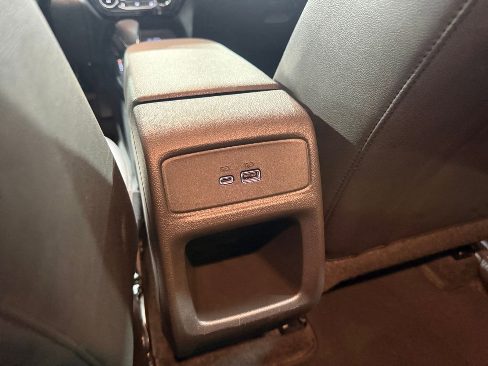 Used 2025 Chevrolet Trax LT w/ LT Convenience Package image 22