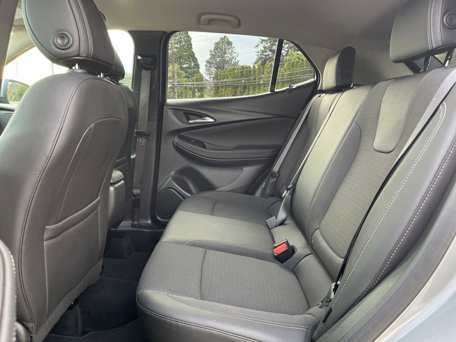 Used 2025 Buick Encore GX Preferred image 25