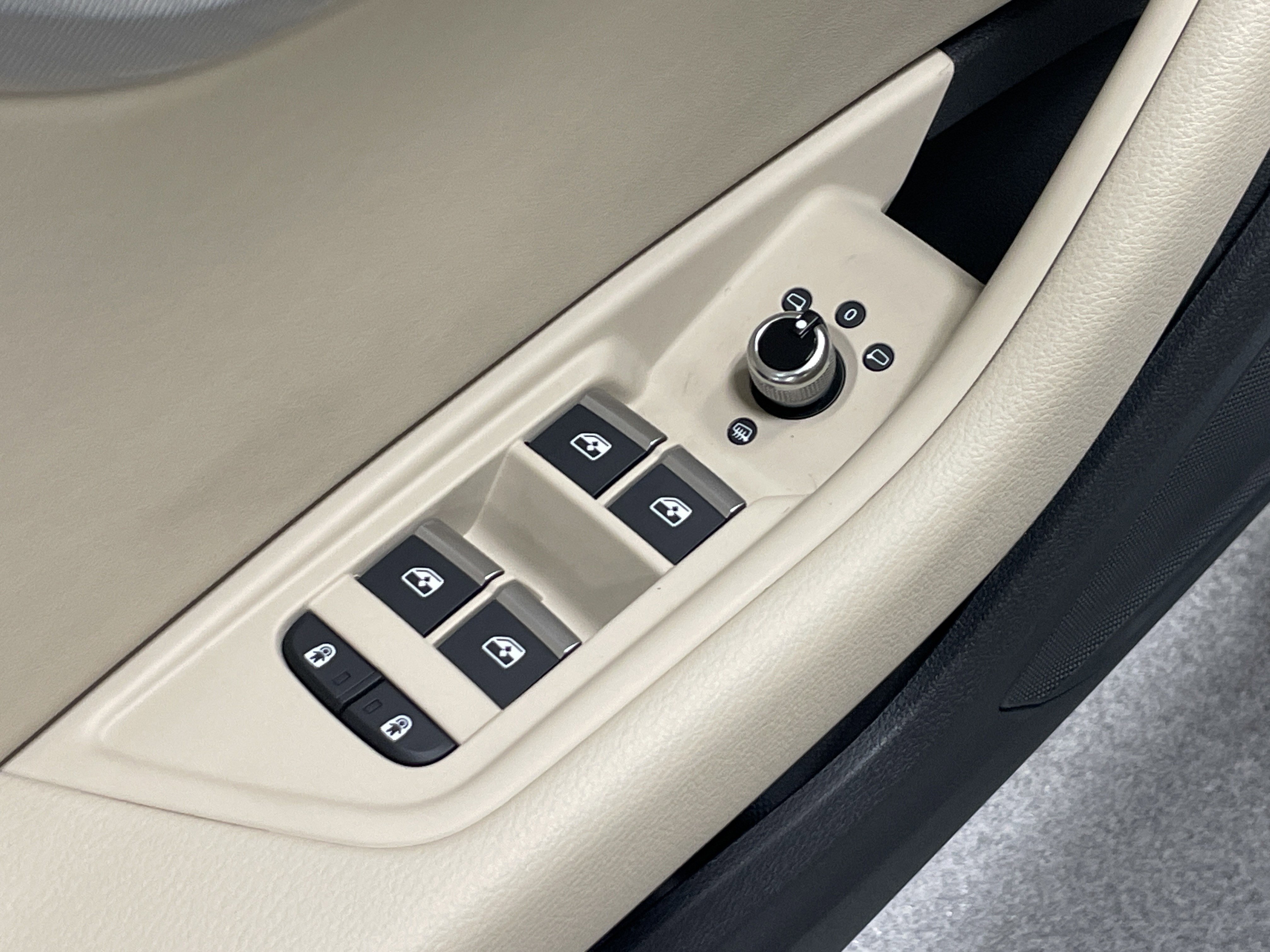 Used 2025 Audi A5 2.0T Premium Plus w/ Convenience Plus Package image 15