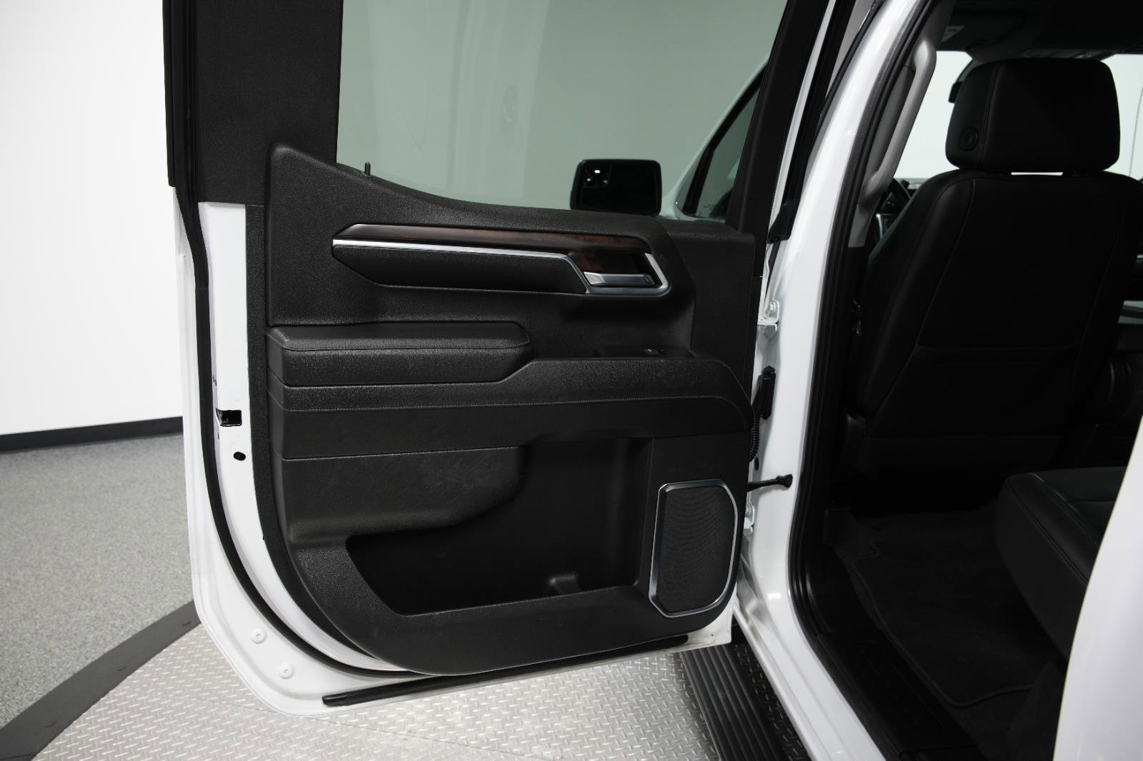 Used 2023 GMC Sierra 1500 SLT image 19