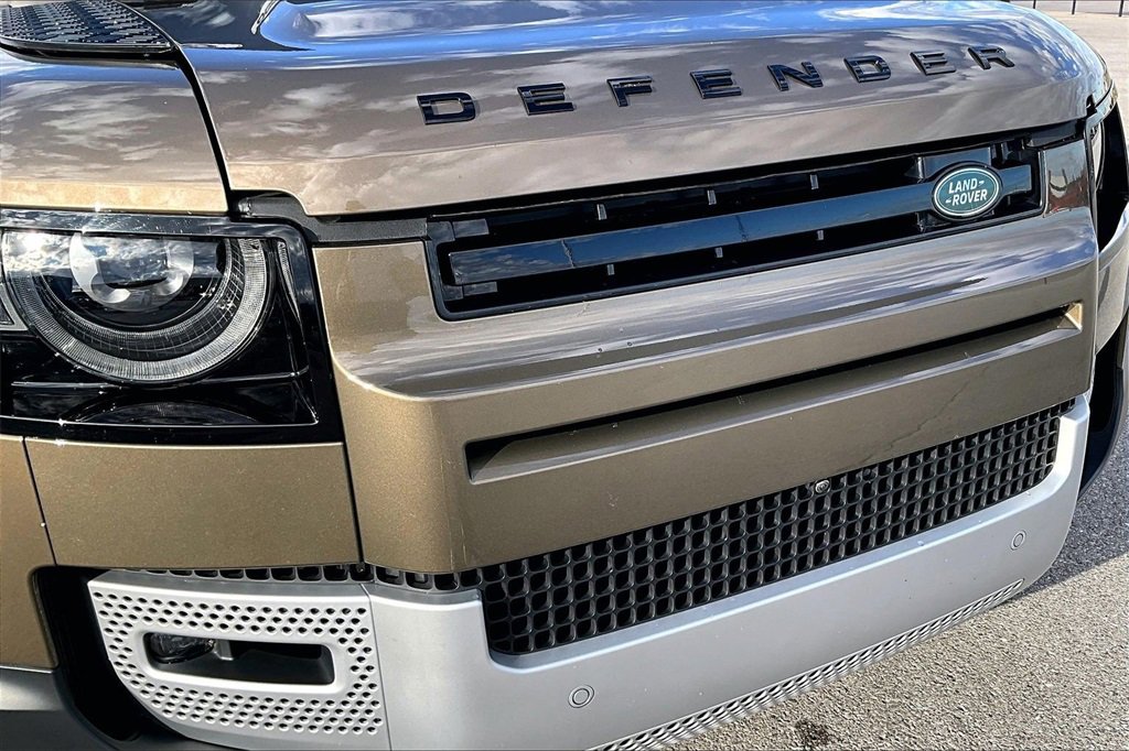 Certified 2025 Land Rover Defender 110 S image 29