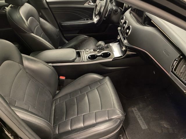 Used 2022 Kia Stinger GT2 image 21
