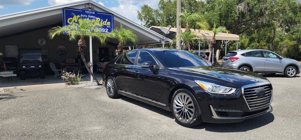 Used 2018 Genesis G90 5.0 Ultimate RWD image 2