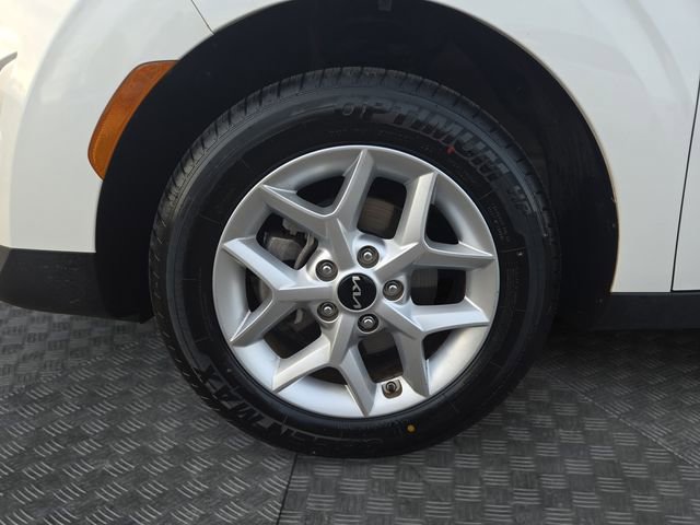 Used 2025 Kia Soul LX w/ LX Technology Package image 32