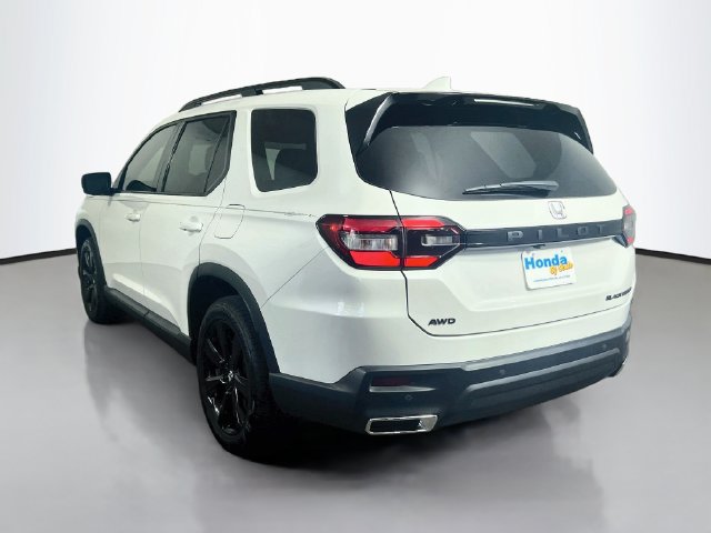 Used 2025 Honda Pilot Black Edition image 7