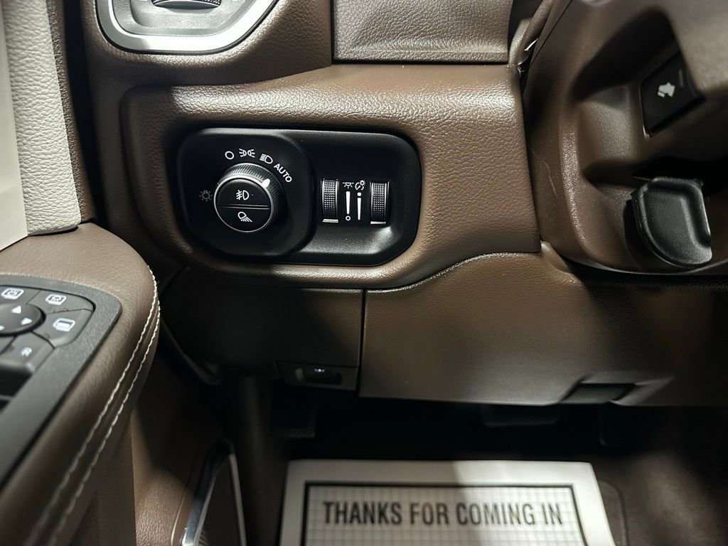 Used 2025 RAM 2500 Laramie image 17