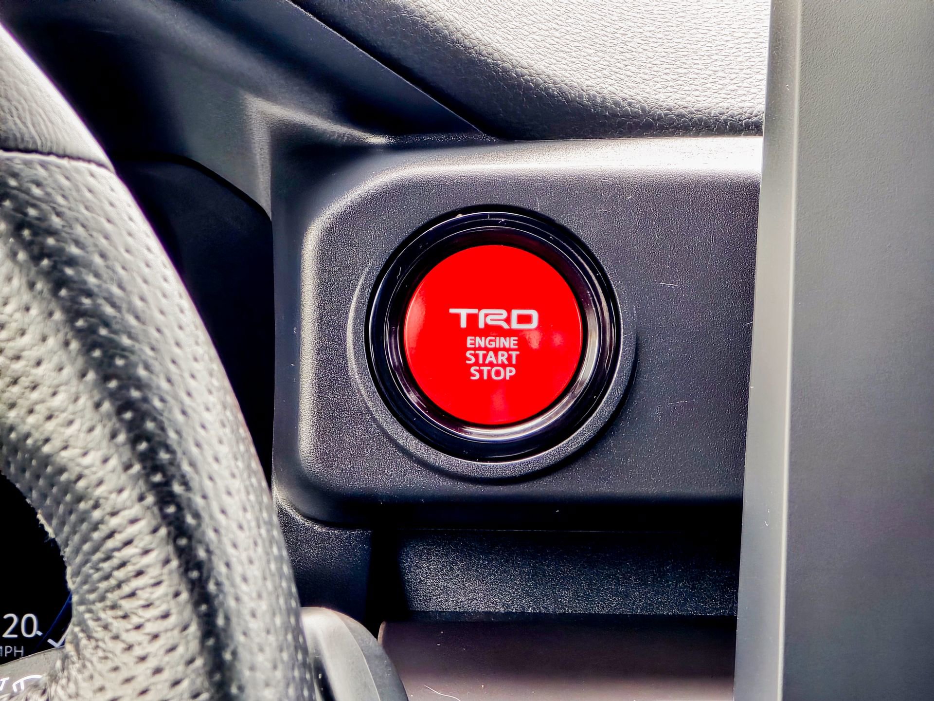 Used 2024 Toyota Tacoma TRD Off-Road image 39