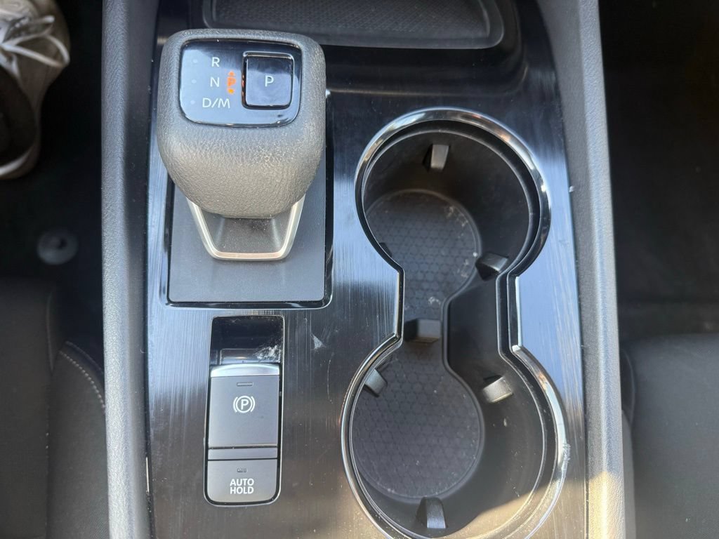 Used 2023 Nissan Rogue S AWD/4WD image 26
