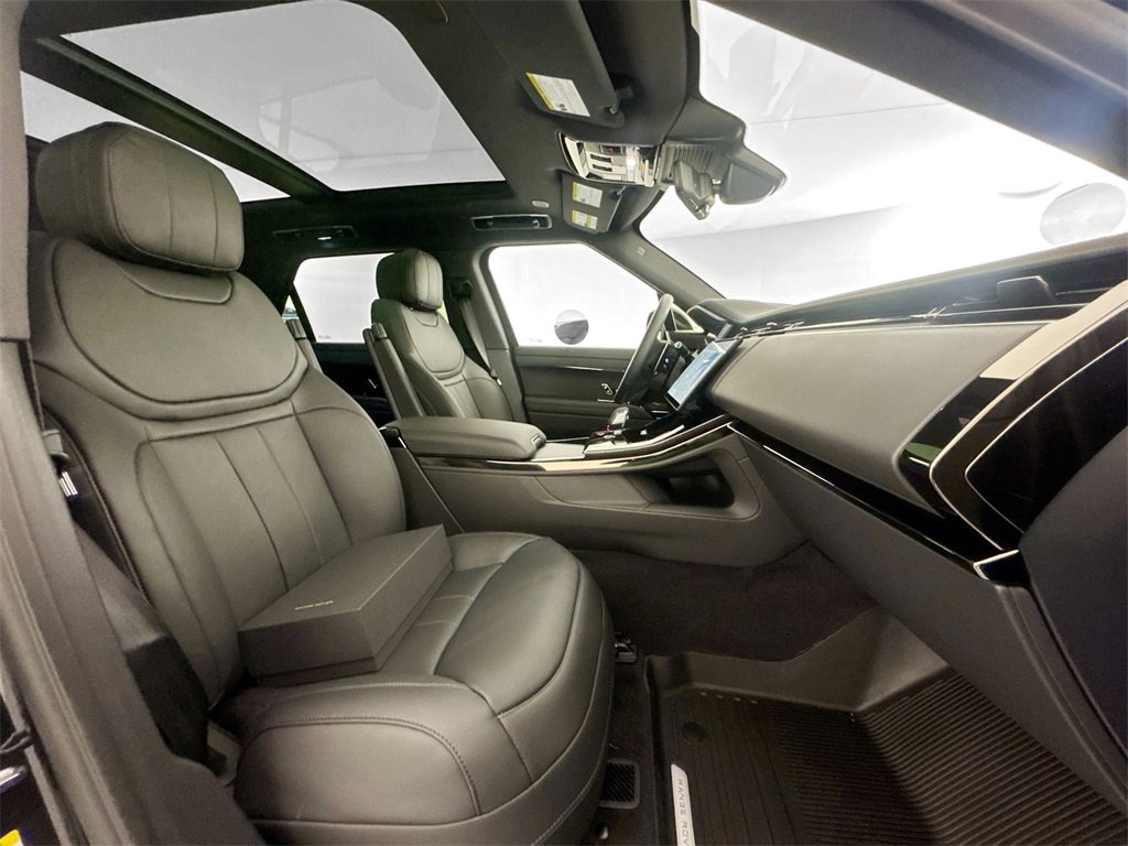 New 2026 Land Rover Range Rover Sport Dynamic SE image 28