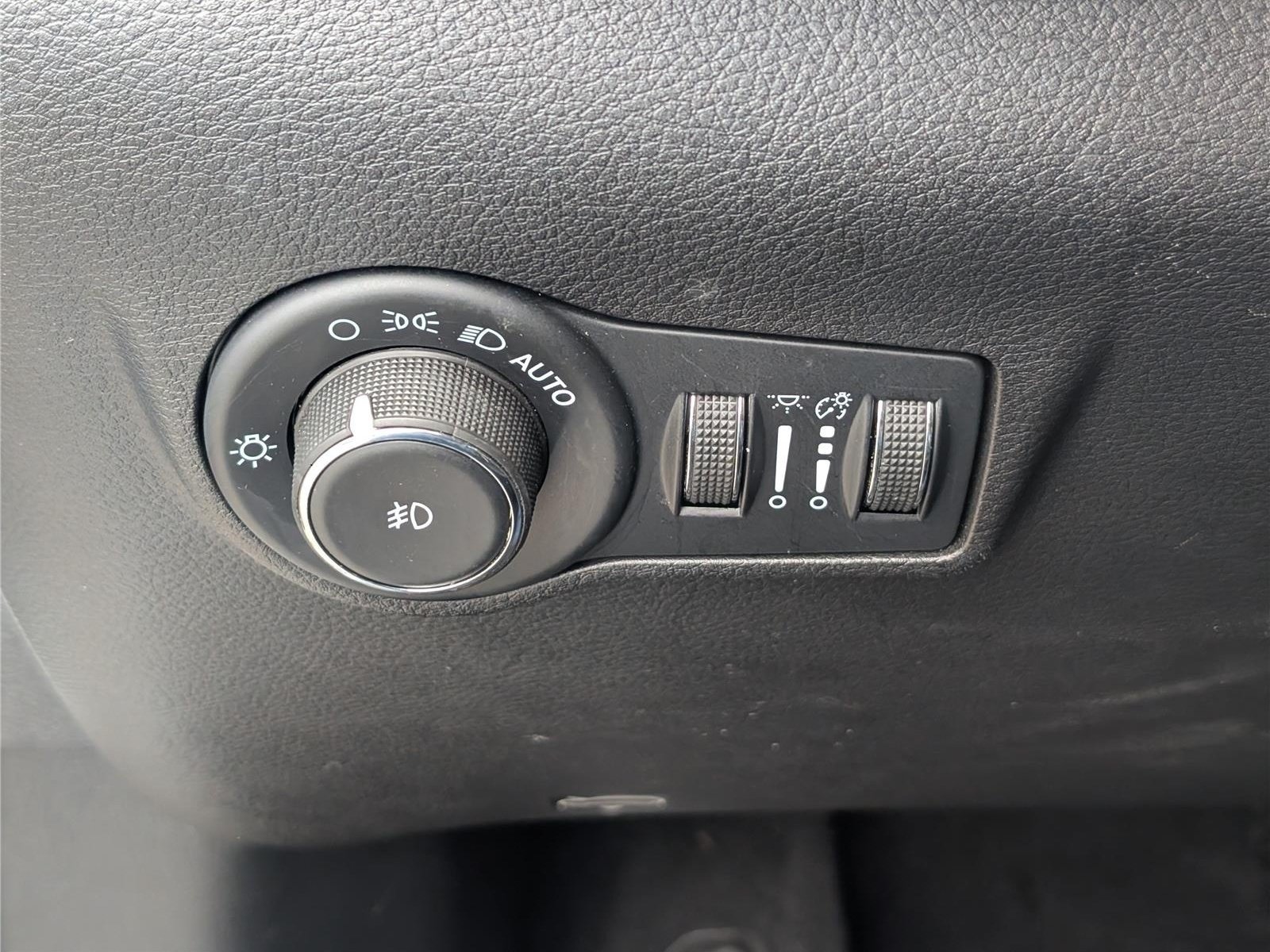 Used 2023 Jeep Compass Limited AWD/4WD image 21