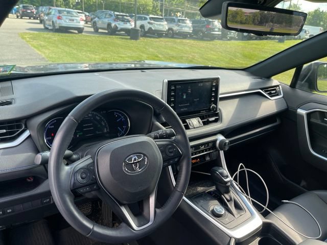 Used 2020 Toyota RAV4 XSE w/ All Weather Liner Package AWD/4WD image 13