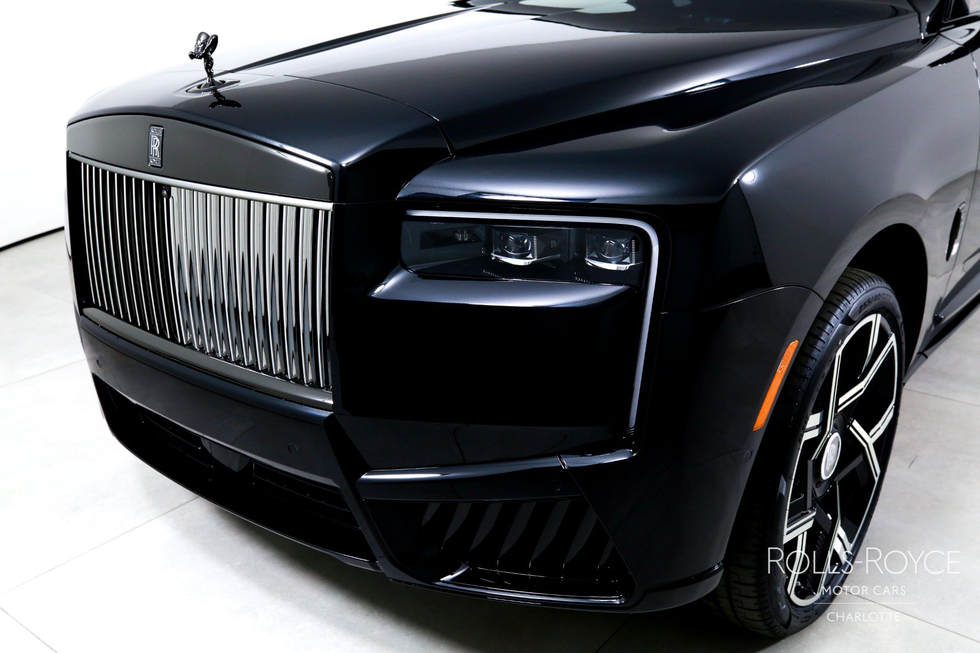New 2026 Rolls-Royce Cullinan Black Badge AWD/4WD image 43