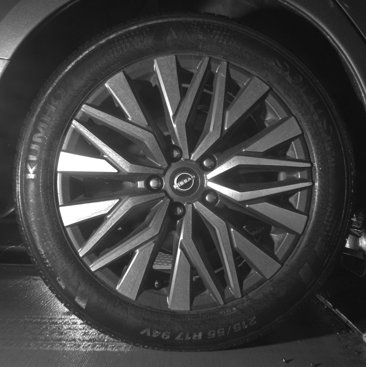 Used 2025 Nissan Altima 2.5 SV FWD image 15