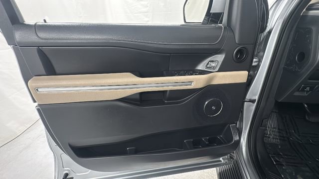 Used 2024 Ford Expedition Max Limited image 20