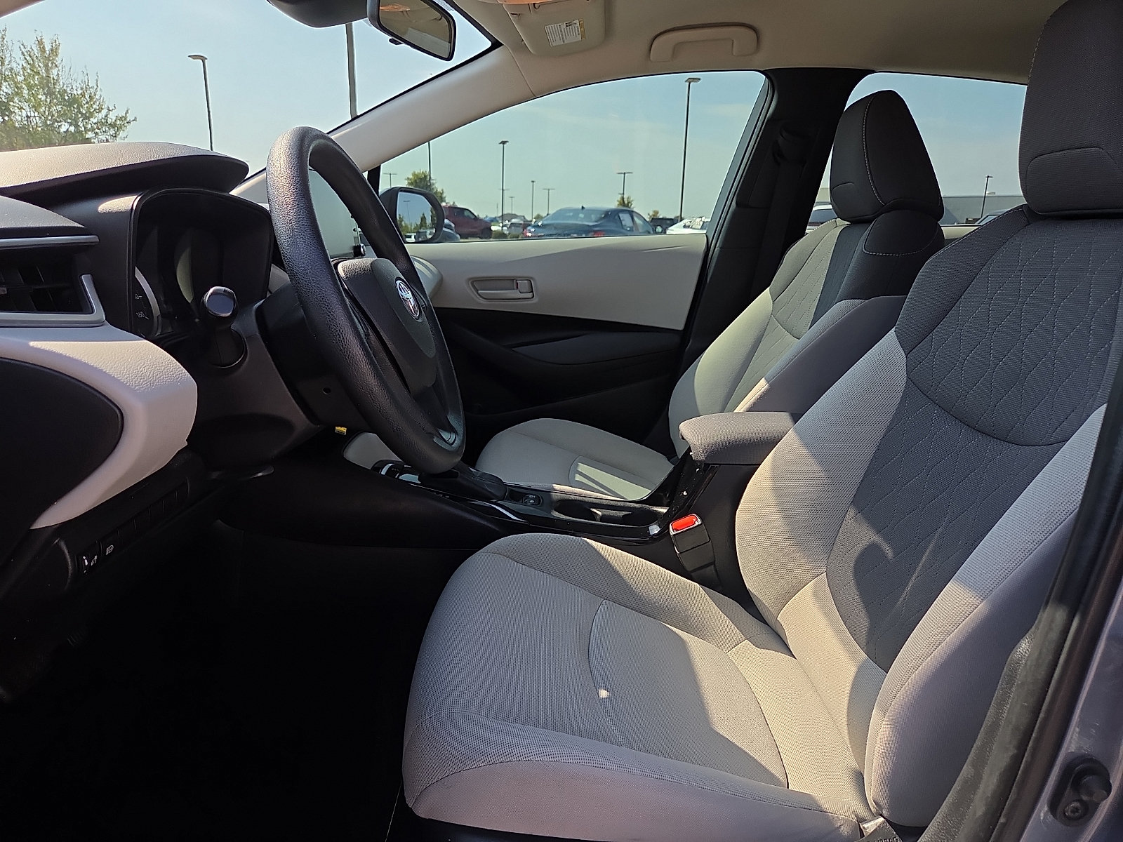 Used 2022 Toyota Corolla LE FWD image 15