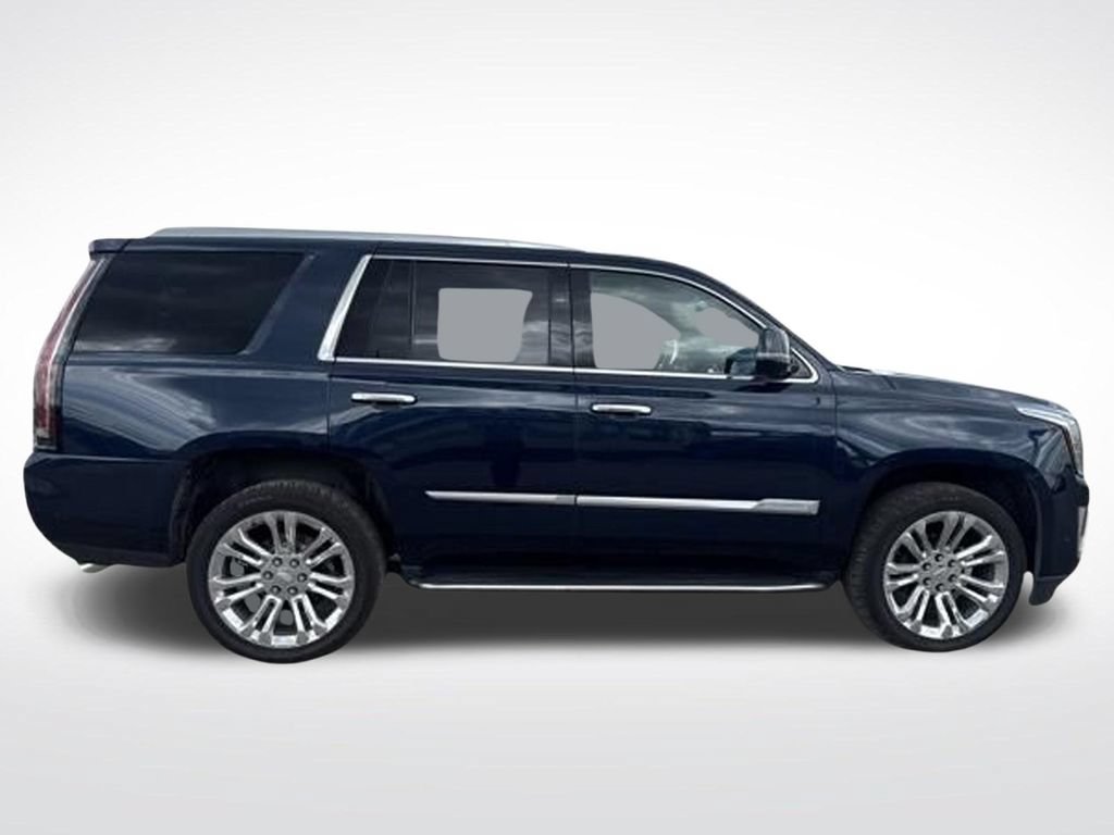 Used 2020 Cadillac Escalade Luxury w/ LPO, Radiant Package AWD/4WD image 18