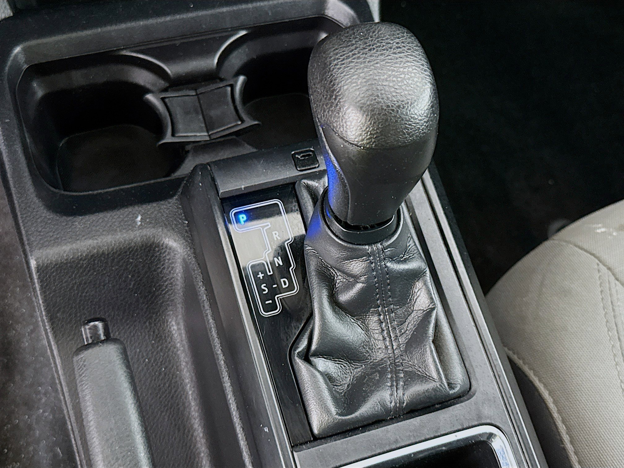 Used 2019 Toyota Tacoma SR image 19