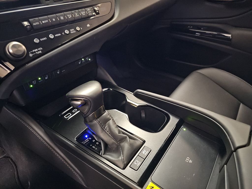 Certified 2025 Lexus ES 300h w/ Premium Package FWD image 24
