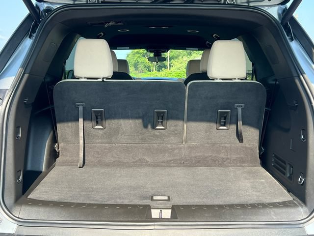 Used 2023 Chevrolet Traverse LT w/ LPO, Cargo Package AWD/4WD image 39