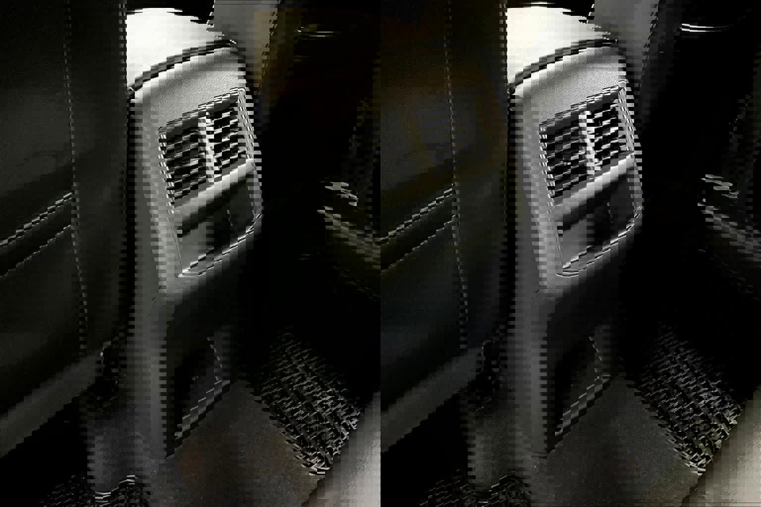 Used 2023 Volkswagen Atlas Cross Sport SE image 37