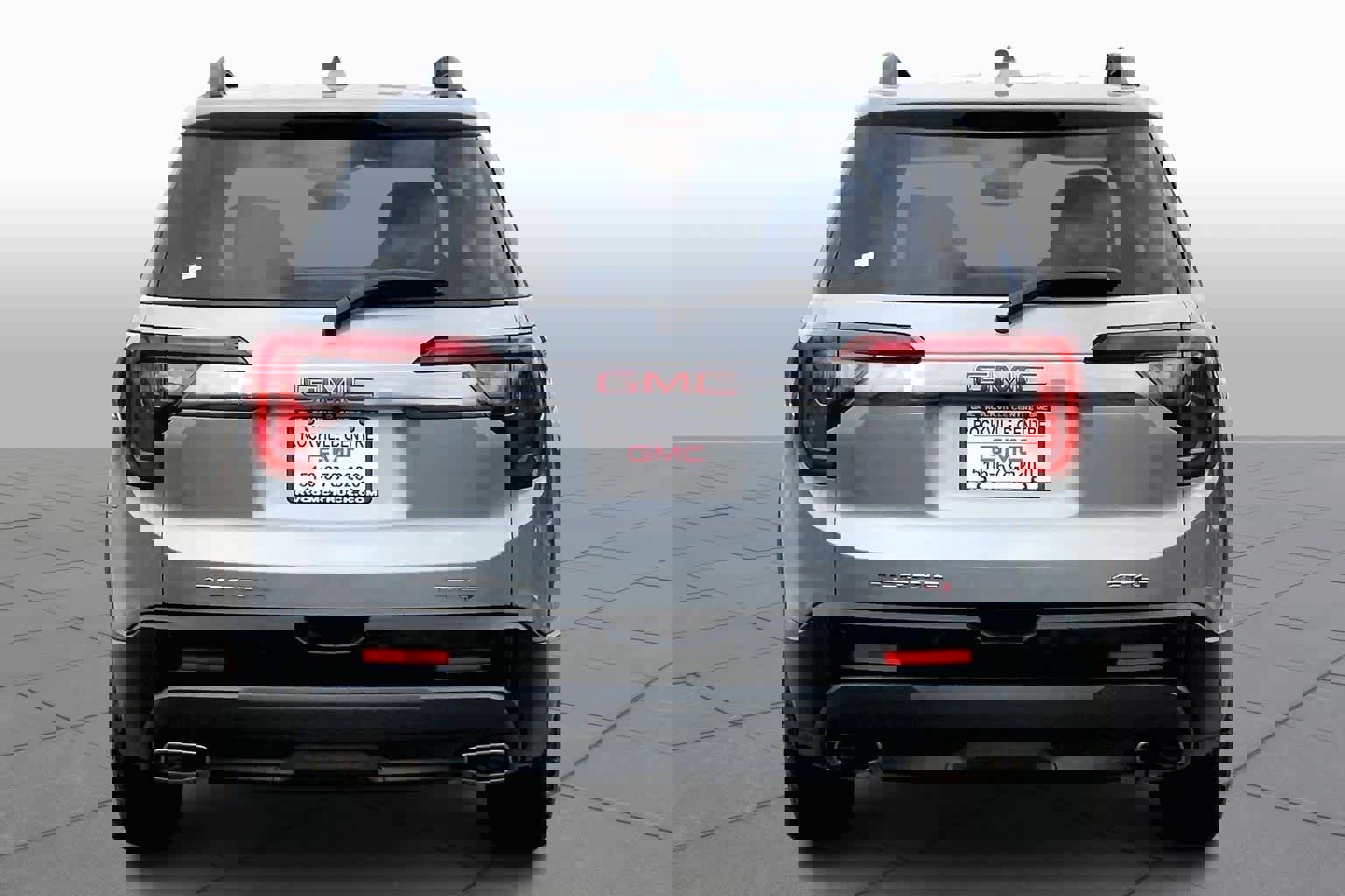 Used 2023 GMC Acadia AT4 w/ Technology Package image 3