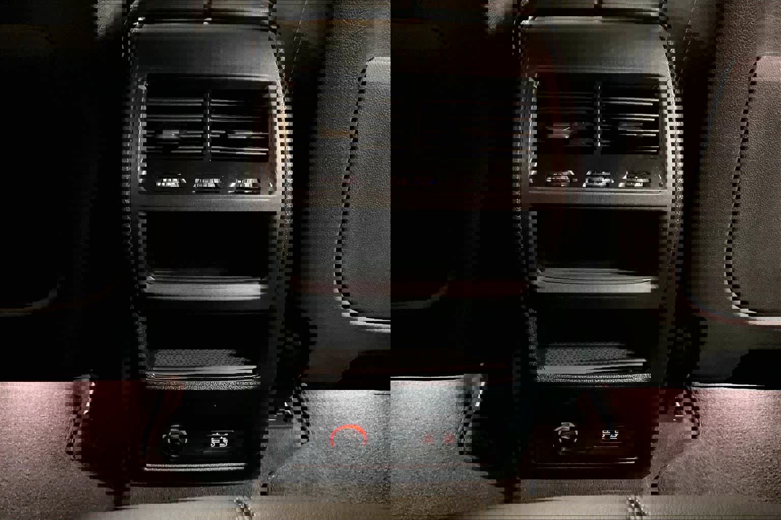 Certified 2024 BMW X5 xDrive40i w/ M Sport Package image 34