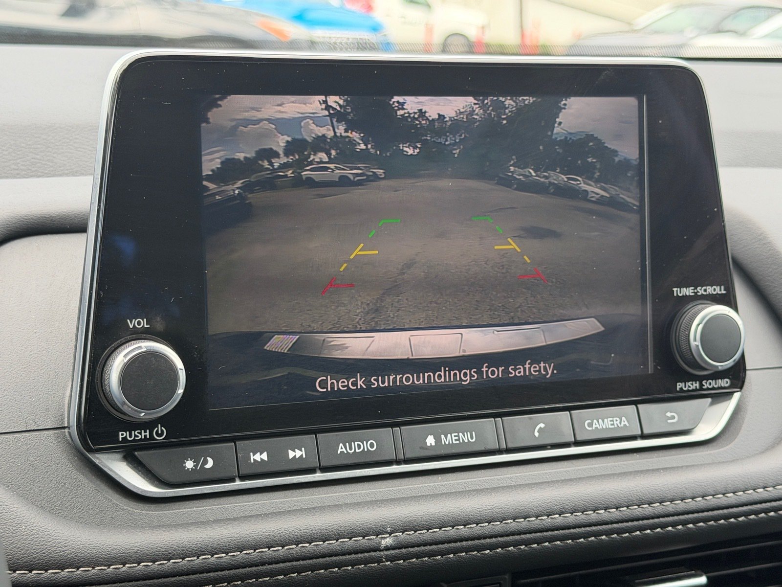 Certified 2025 Nissan Rogue SV FWD image 26
