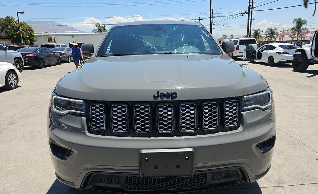 Used 2020 Jeep Grand Cherokee Altitude AWD/4WD image 22