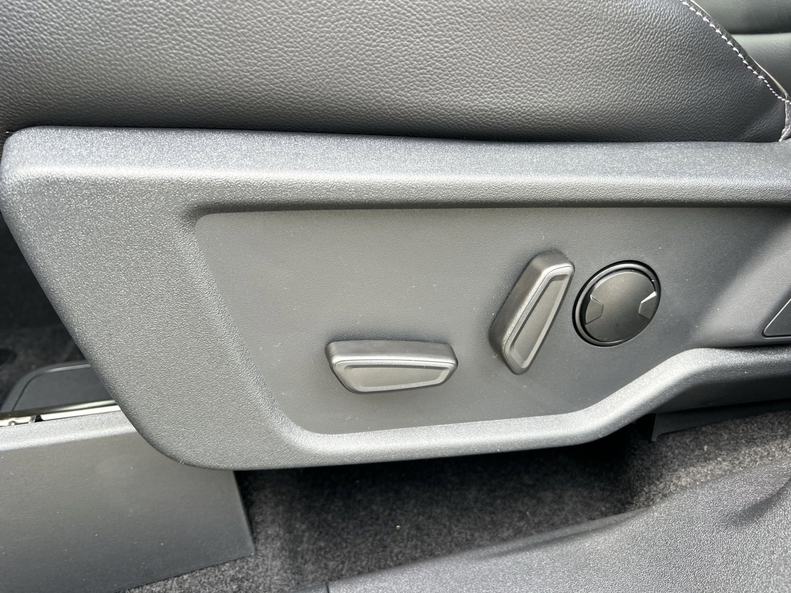 New 2025 Ford Bronco Outer Banks image 14