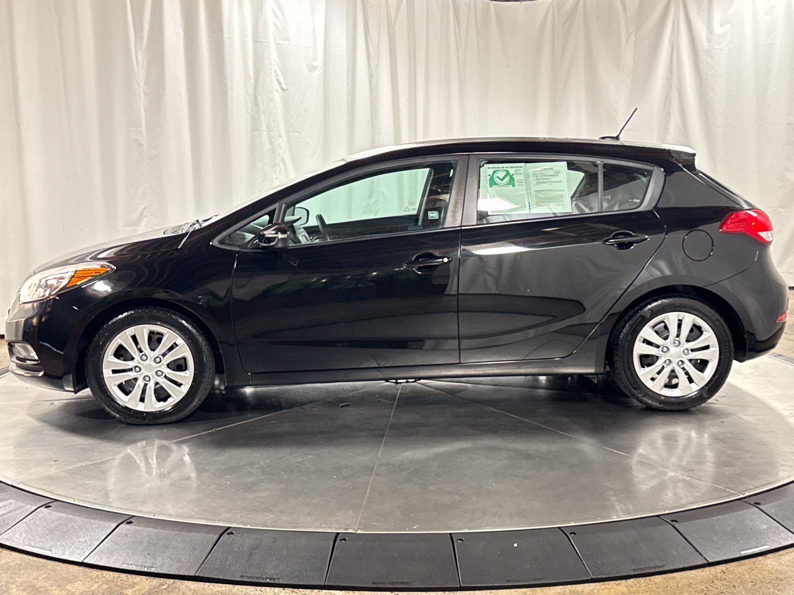 Used 2016 Kia Forte LX FWD image 8