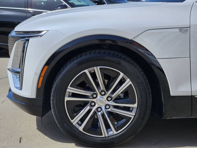 Used 2024 Cadillac Lyriq Luxury w/ LPO, Floor Liner Package AWD/4WD image 12