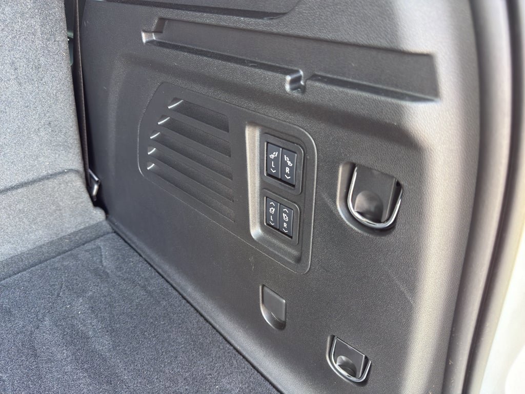 Used 2025 GMC Acadia Denali w/ Super Cruise Package image 31