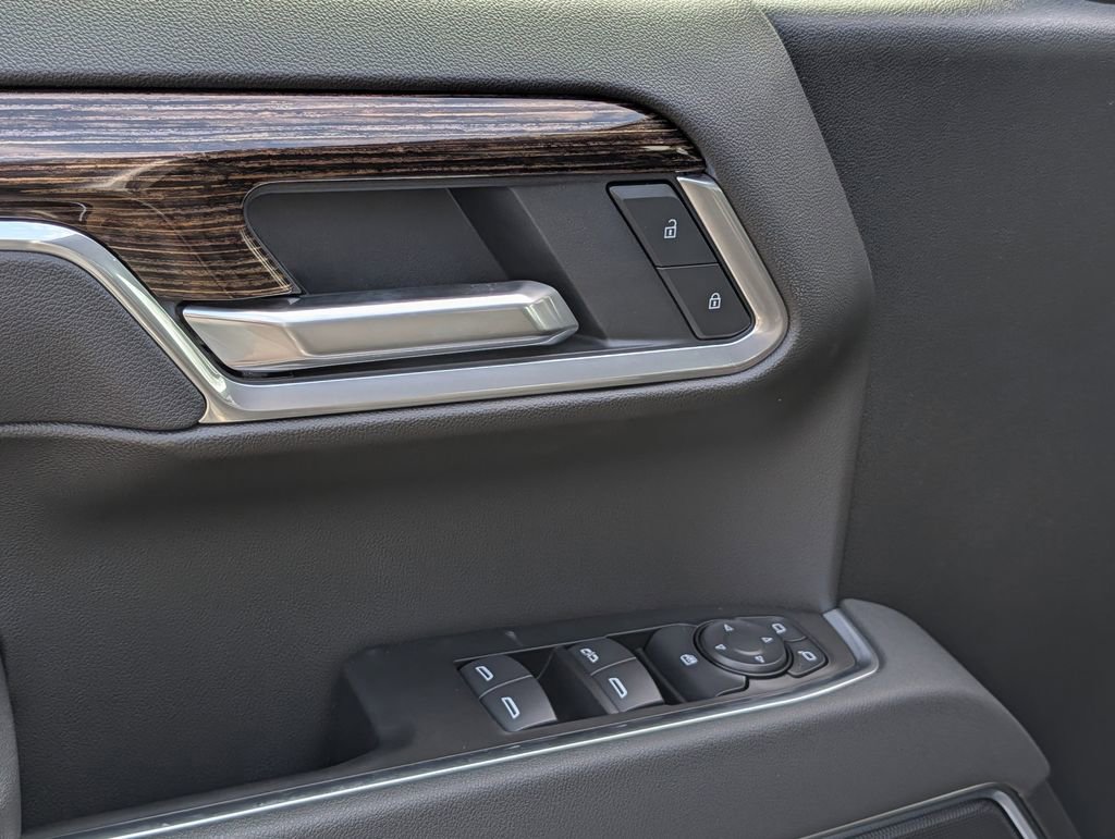 New 2026 GMC Sierra 1500 SLE image 7