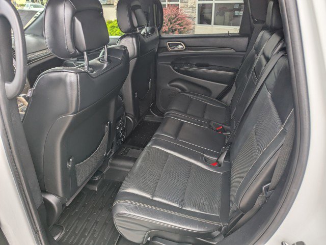Used 2016 Jeep Grand Cherokee Overland AWD/4WD image 27