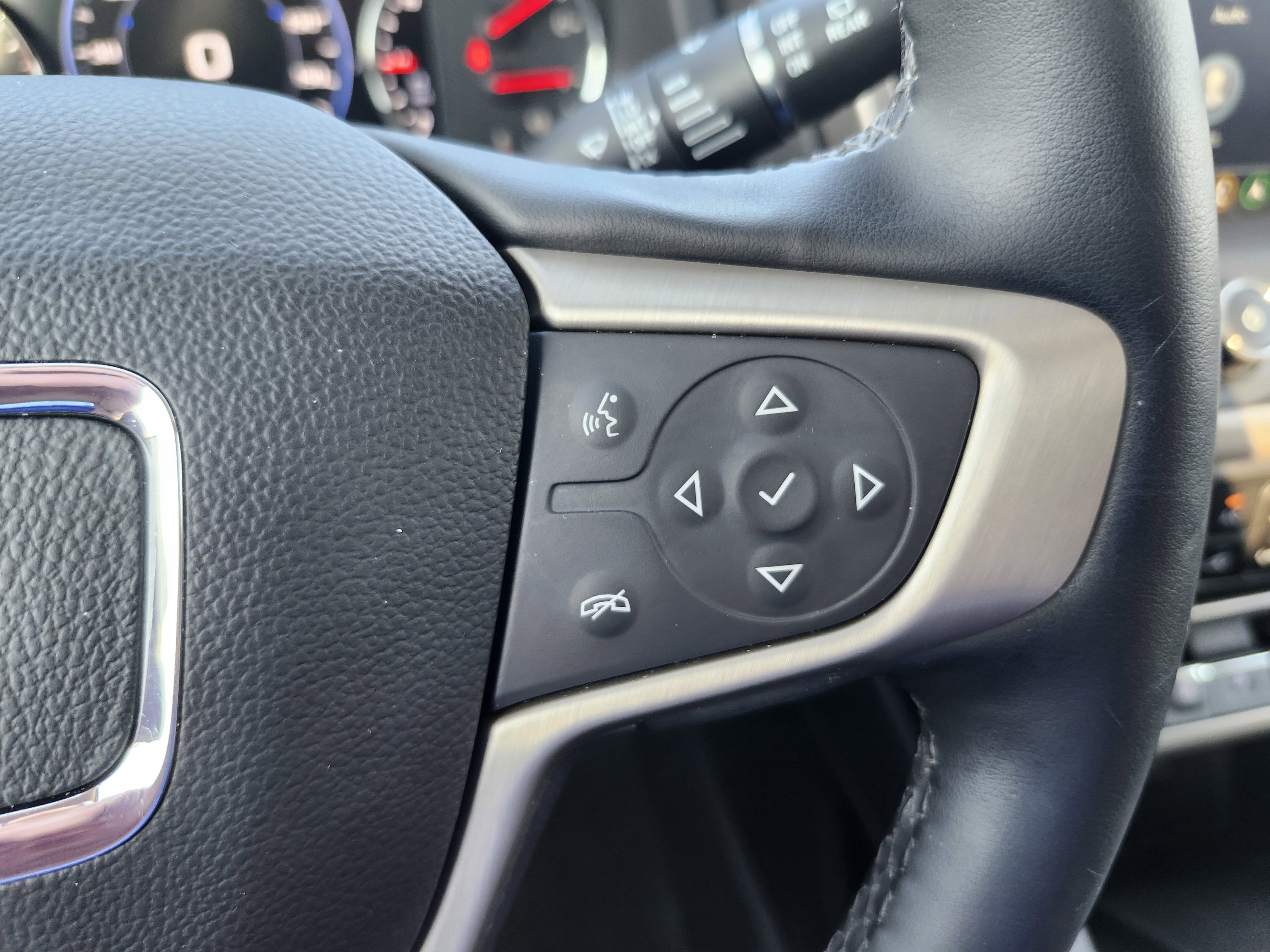 Used 2023 GMC Acadia Denali w/ Denali Ultimate Package image 19