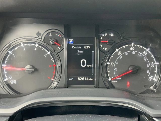 Used 2022 Toyota 4Runner SR5 Premium w/ Moonroof Package AWD/4WD image 34