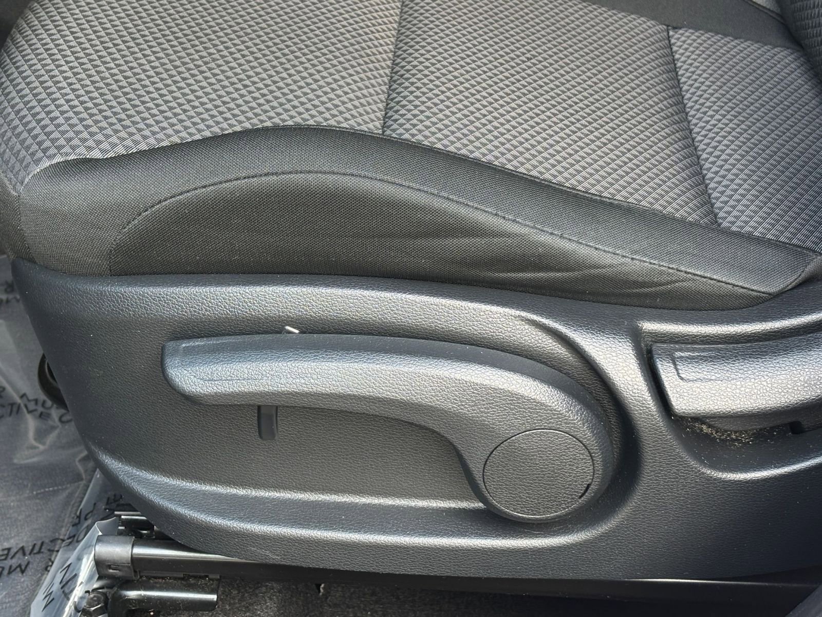 Used 2025 Kia Soul LX w/ LX Technology Package FWD image 27
