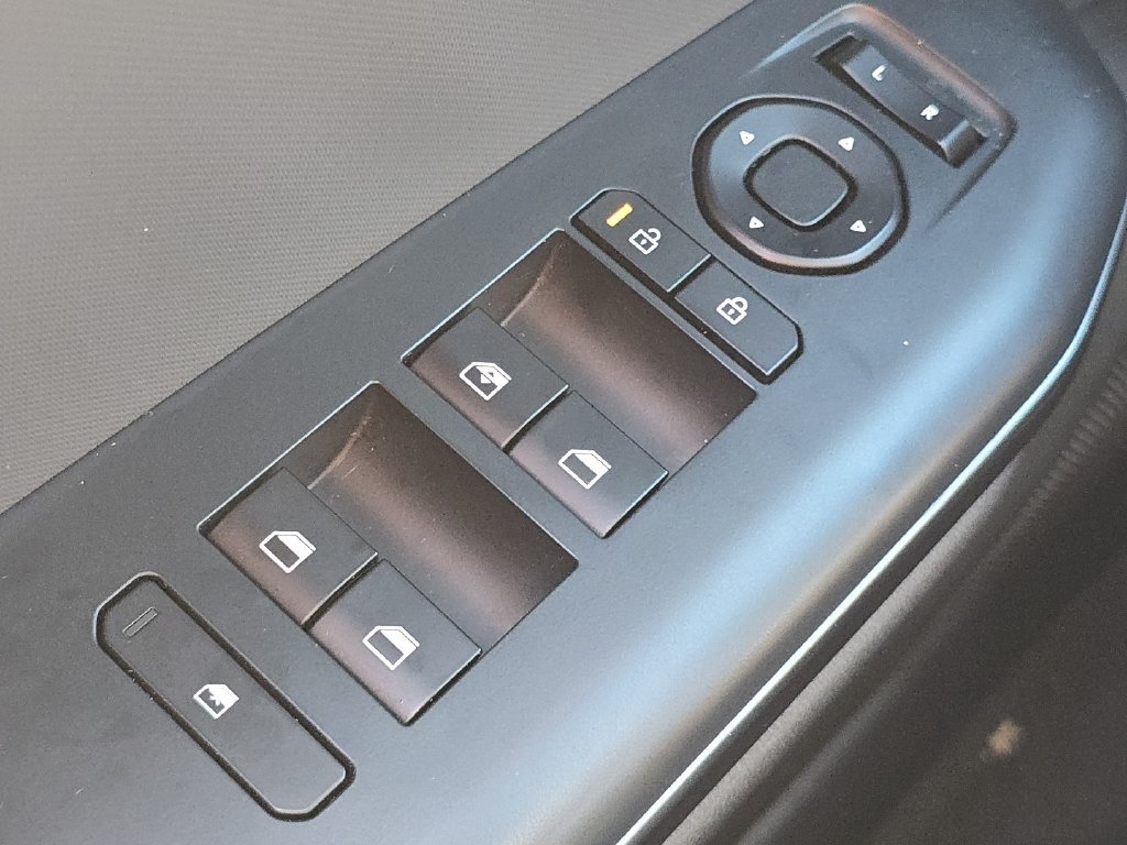 Used 2025 Kia K4 FWD image 23