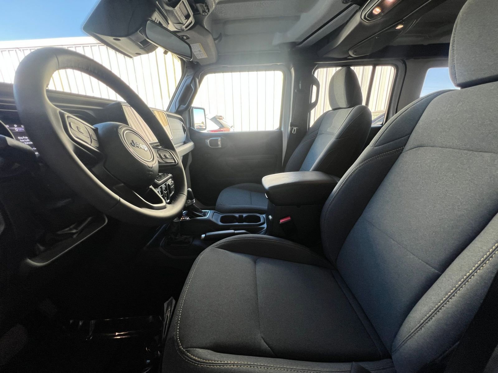 Used 2025 Jeep Wrangler Sport S image 27