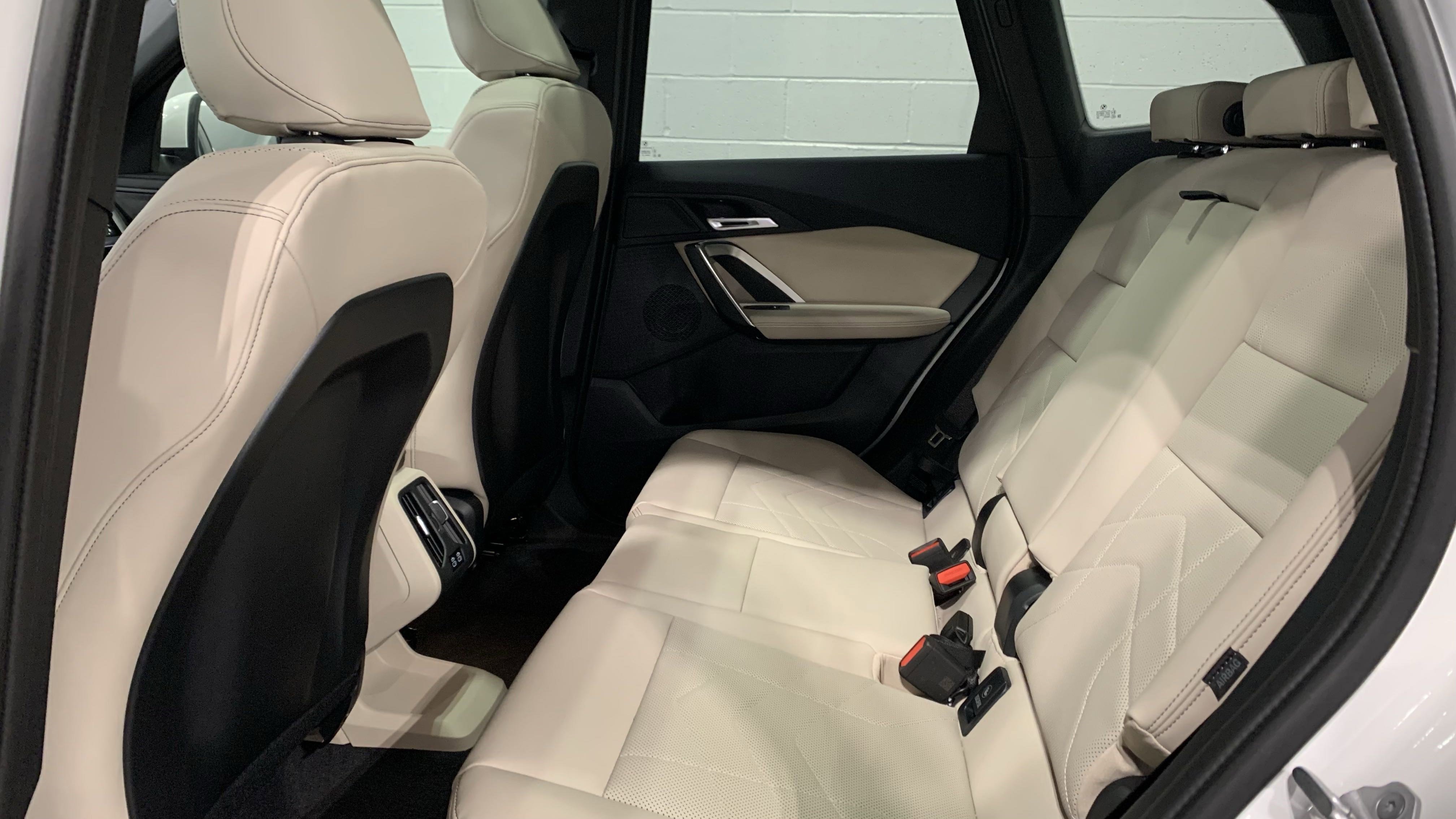 Certified 2025 BMW X1 xDrive28i w/ Convenience Package image 29