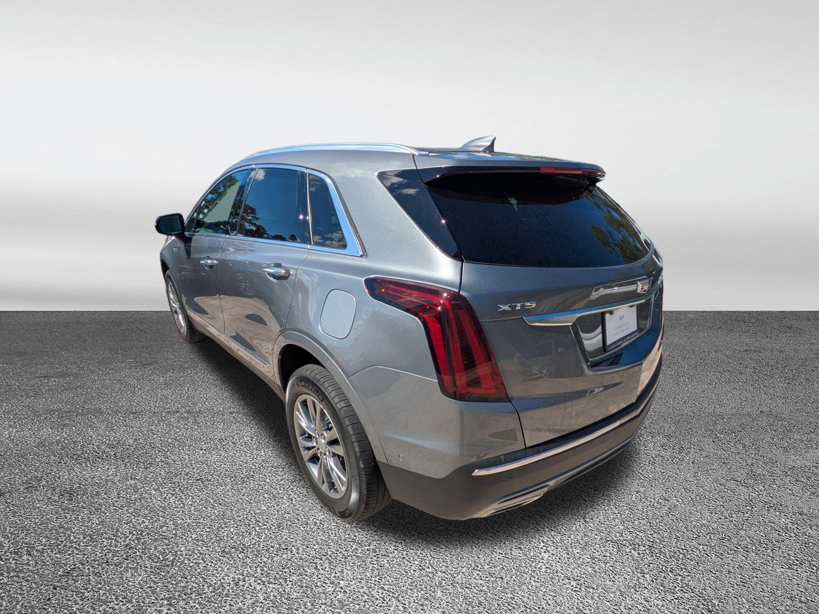 Certified 2022 Cadillac XT5 Premium Luxury w/ Technology Package image 30