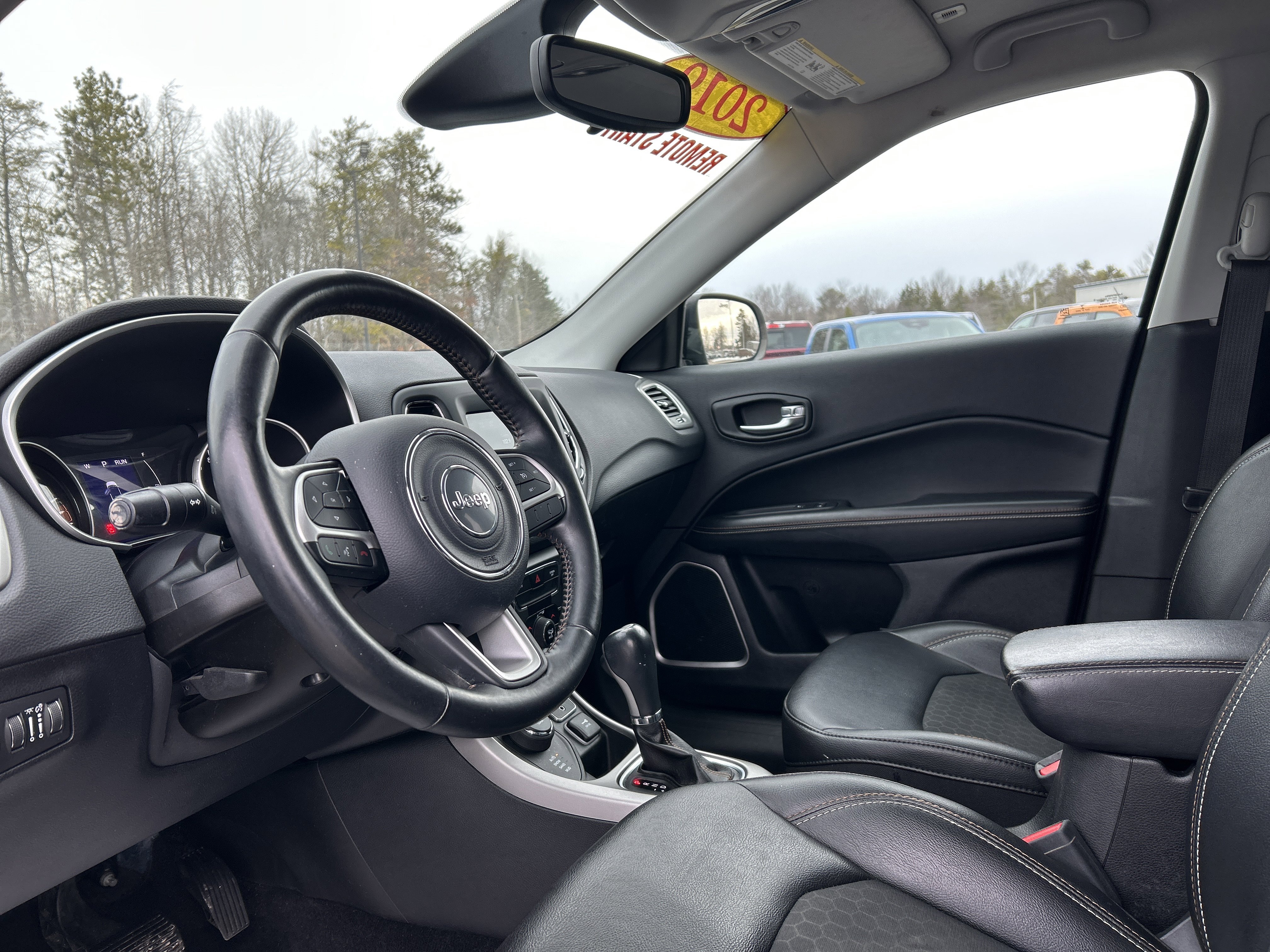 Used 2019 Jeep Compass Latitude w/ Cold Weather Group image 11